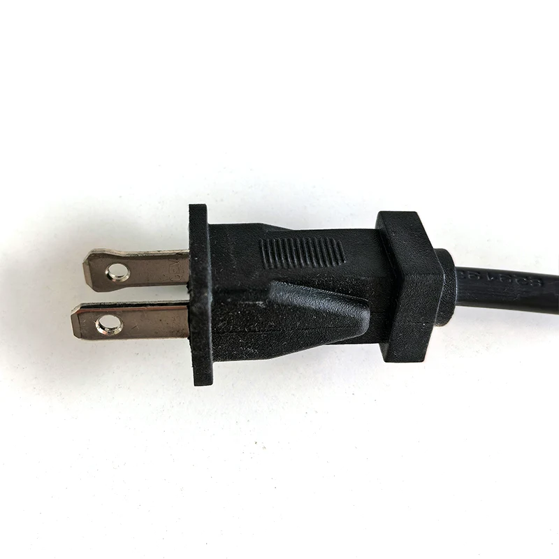 ปลั๊กสองขาของสหรัฐอเมริกา